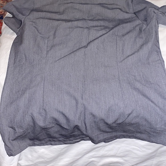 FIGS Graphite Casma Scrub Top - Picture 4 of 5